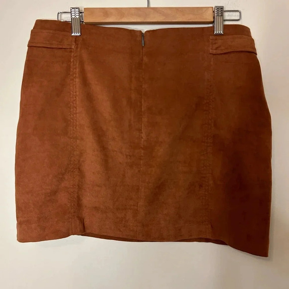 Bar III Faux Suede Mini Skirt Brown Camel Size 12 - Picture 3 of 5